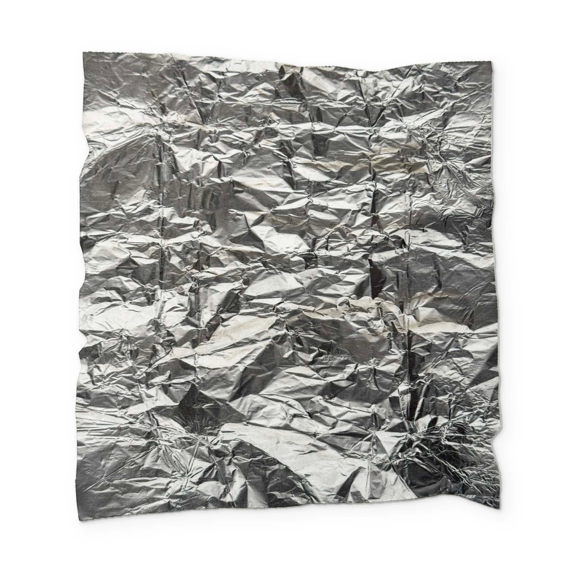 ALUMINUM FOIL YOU CAN CLEAN YOUR GLASSES WITH - Image 2